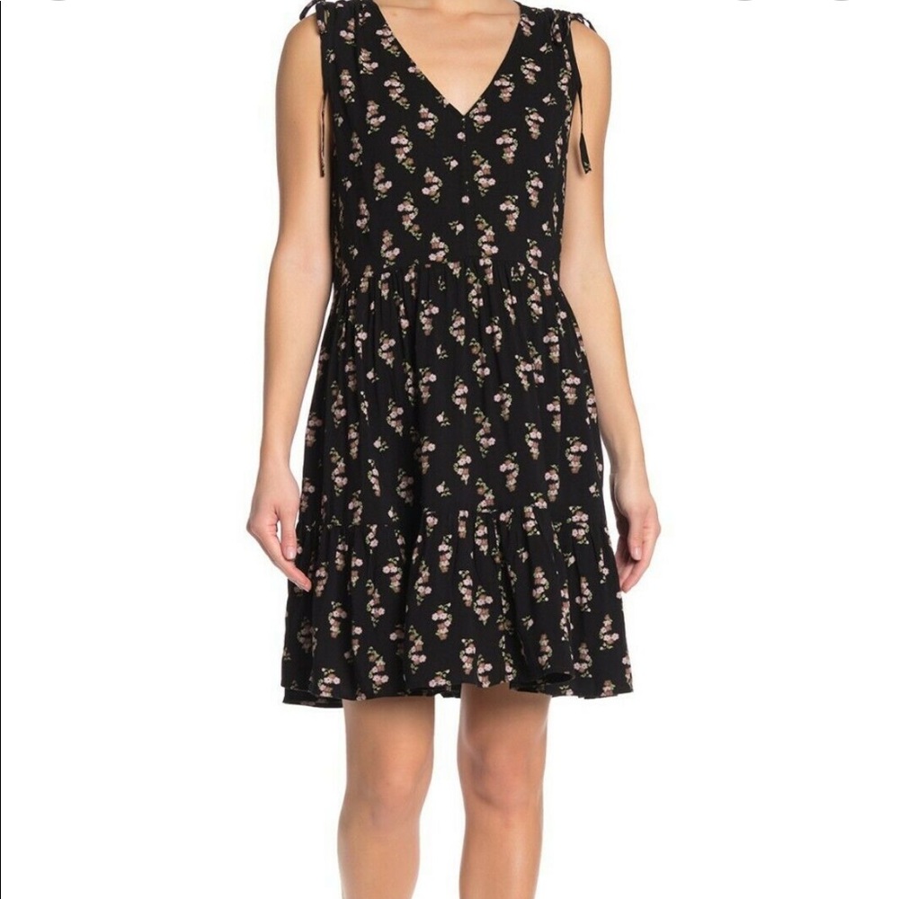 Susina black floral tiered dress. Size small